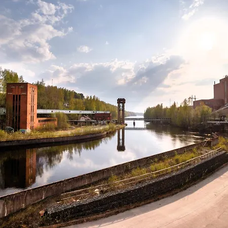 Tehdassaari Hq - Paeaekonttori *