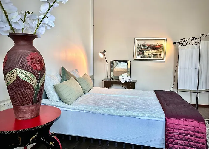 Tehdassaari Hq - Paeaekonttori *