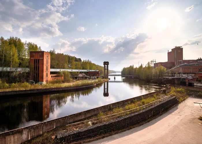 Tehdassaari Hq - Paeaekonttori *