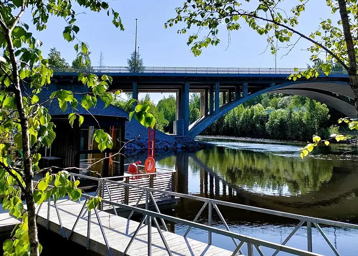 Tehdassaari Hq - Paeaekonttori